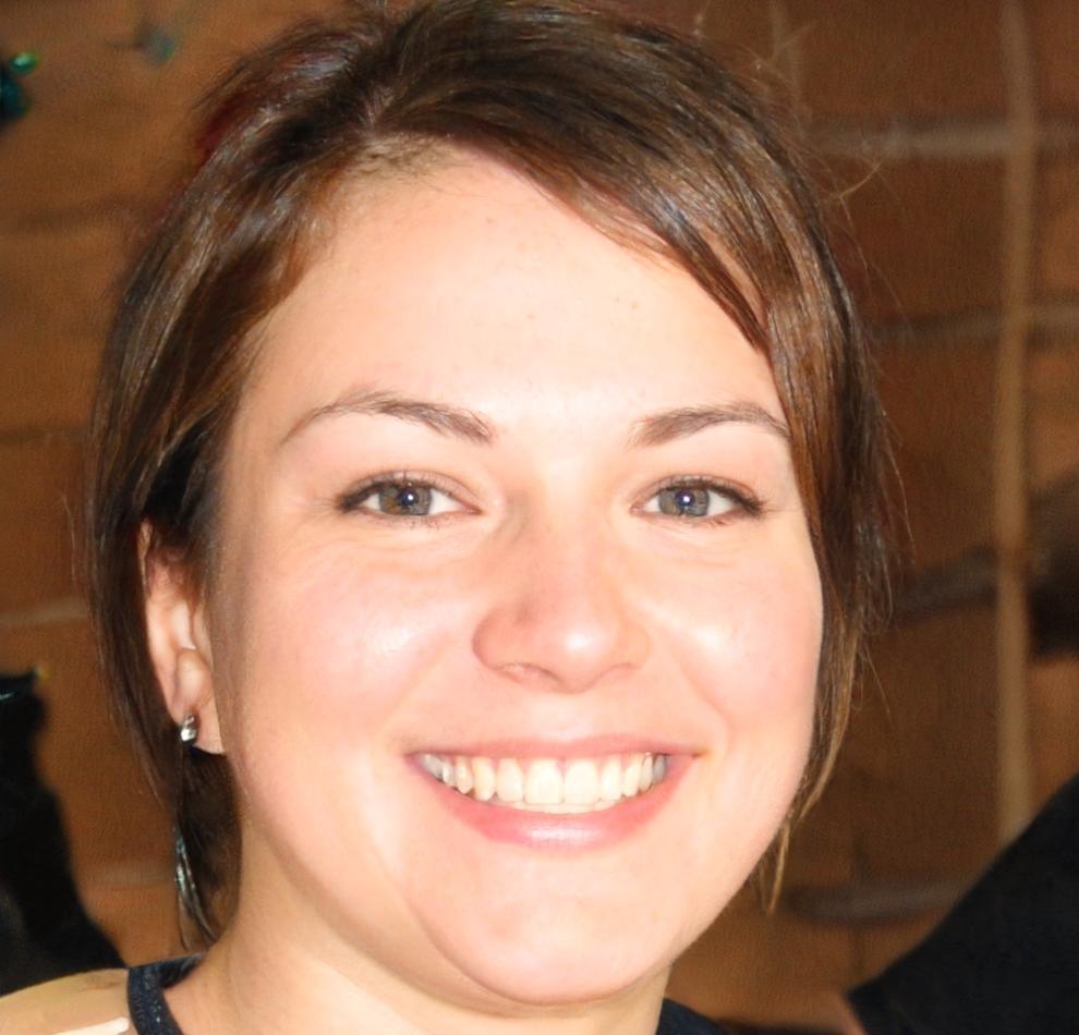 Experienced financial coach helping Australian families manage household expenses